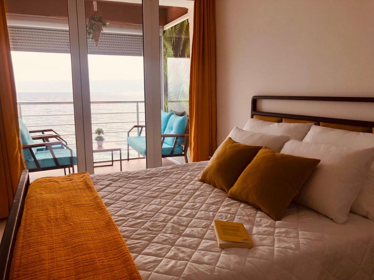 Sunrise Beach - Lake View Deluxe Apartment Peštani Buitenkant foto